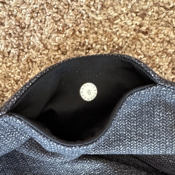 Lululemon Heather Black Leggings - Picture 7 of 7